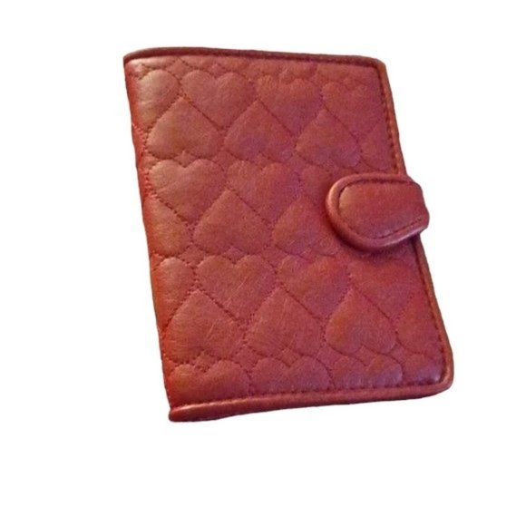 GUC Cute Old Navy Heart Quilted Wallet - Picture 2 of 11